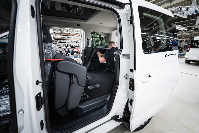 Z linii produkcyjnych Volkswagen Poznań zjechały pierwsze egzemplarze modelu Caddy California - 1.