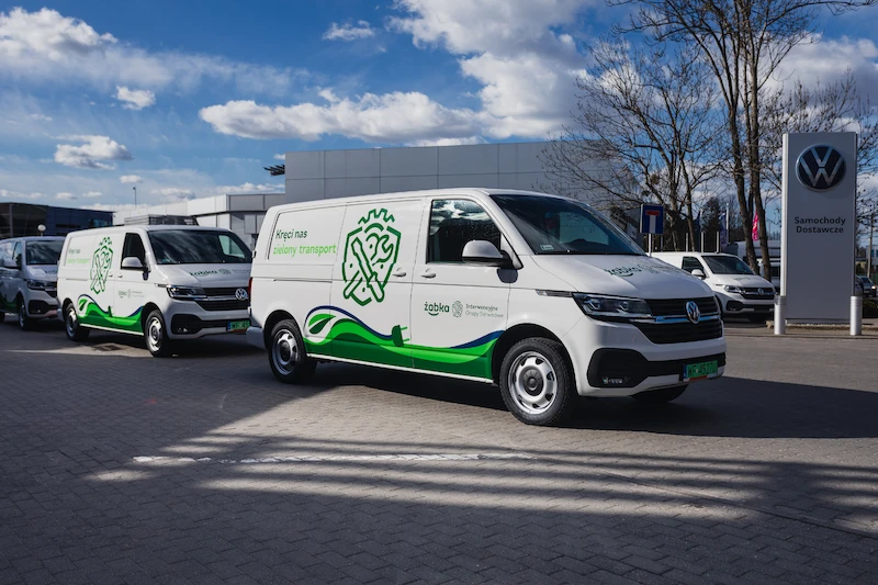 Żabka kontynuuje współpracę z Volkswagen Samochody Dostawcze - 1.