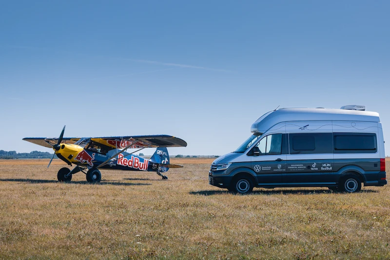 Pilot akrobacyjny Łukasz Czepiela wybiera Volkswagena Grand California - 2.