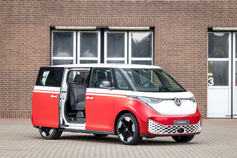 Światowe premiery aż czterech koncepcyjnych wersje modelu ID. Buzz podczas targów IAA Transportation w Hanowerze. - 4.