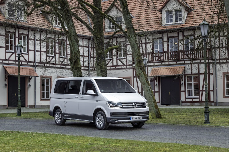 Volkswagen T3 California i Multivan syncro - dwa kultowe youngtimery gośćmi VW Bus Festival 2023 - 4.