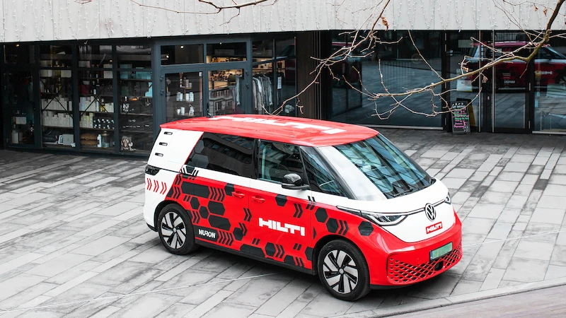 Volkswagen ID. Buzz we flocie Hilti Poland - wizytówka firmy i dowód zrównoważonego rozwoju - 1.
