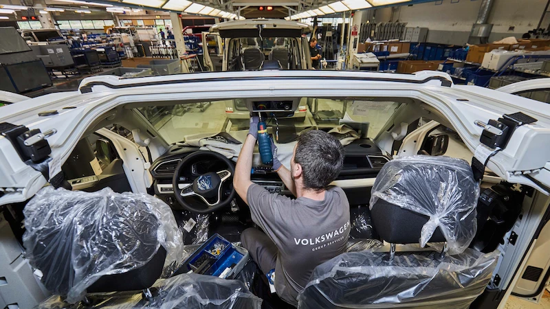 Dwieście tysięcy udanych wakacji: jubileuszowy, bestsellerowy Volkswagen California - 4.
