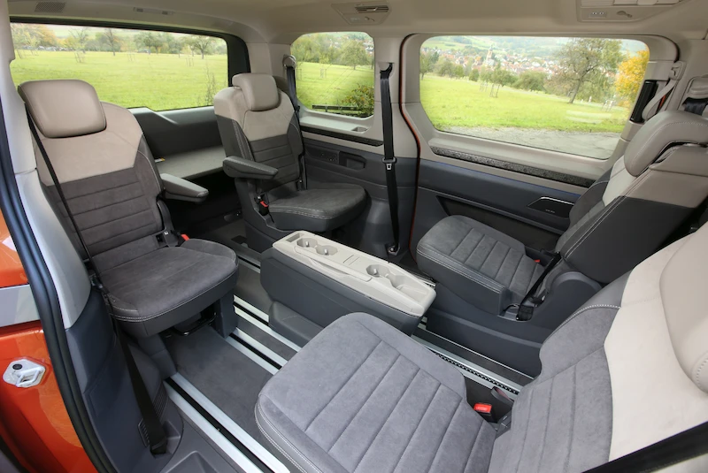 Multivan 6.1 czy nowy Multivan? Oferta marki Volkswagen Samochody Dostawcze - 9.