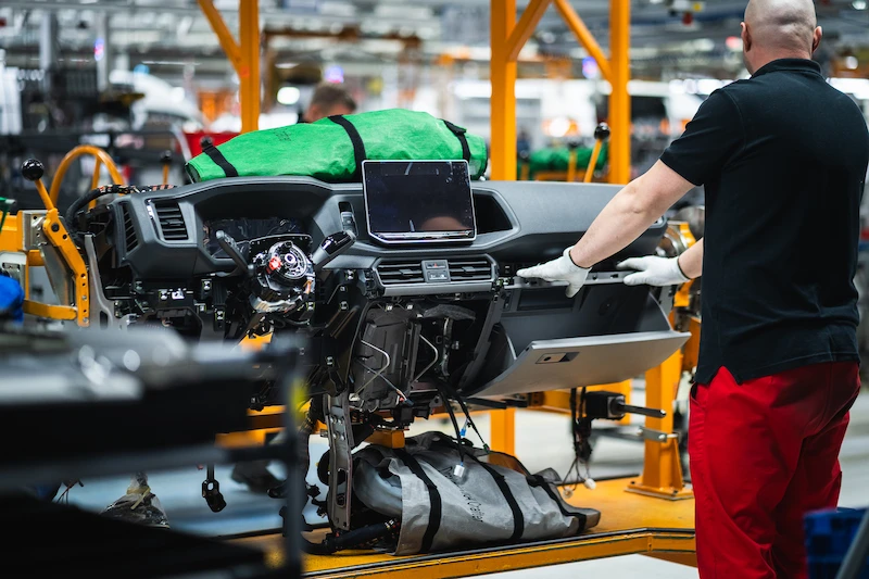 W fabryce we Wrześni rozpoczęła się produkcja nowego Volkswagena Craftera - 4.