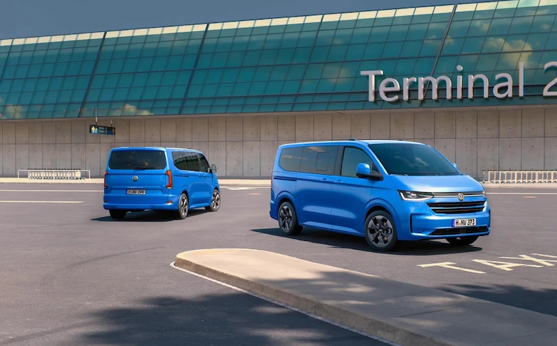 Od shuttle’a po mobilne biuro. Volkswagen Caravelle dopasowany do wymagań współczesnego transportu