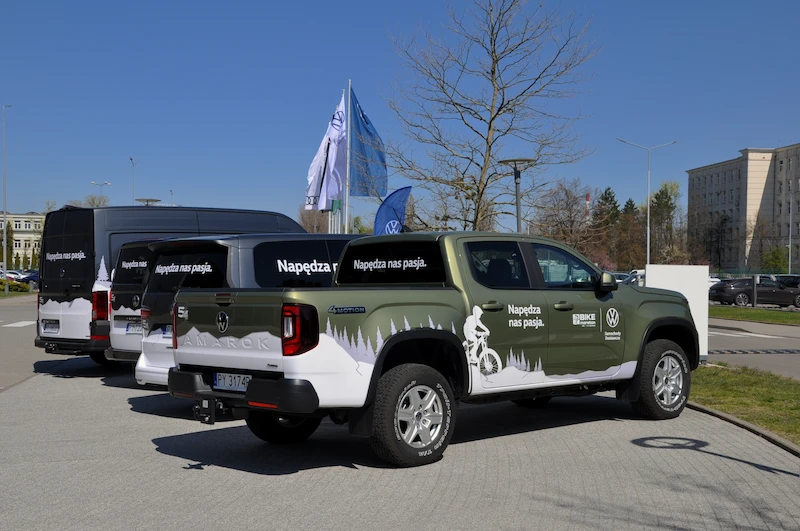 „Dostawczaki” z 4MOTION na górskich szlakach. Wszechstronne modele wspierają Bike Maraton - 2.