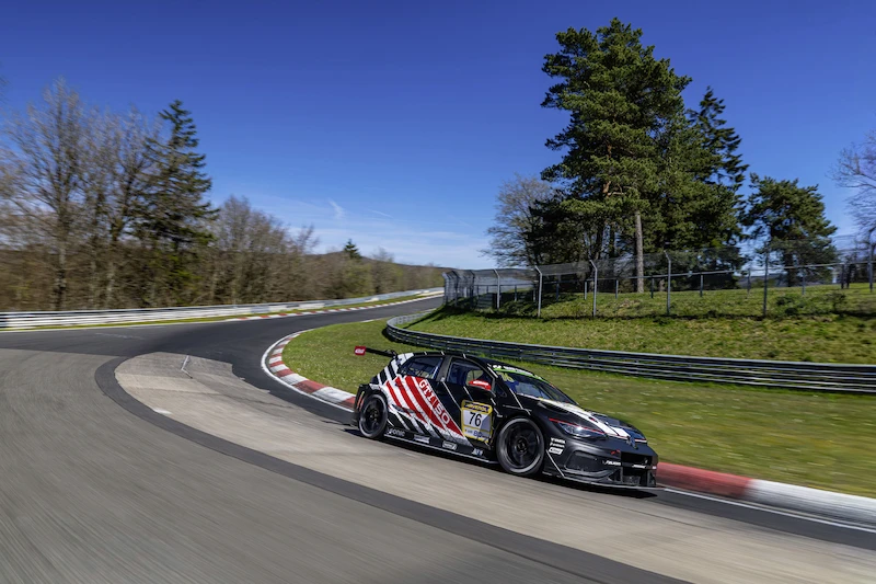 Volkswagen świętuje 50-lecie GTI. Światowa premiera elektrycznego ID. Polo GTI podczas wyścigu 24h Nürburgring - 5.