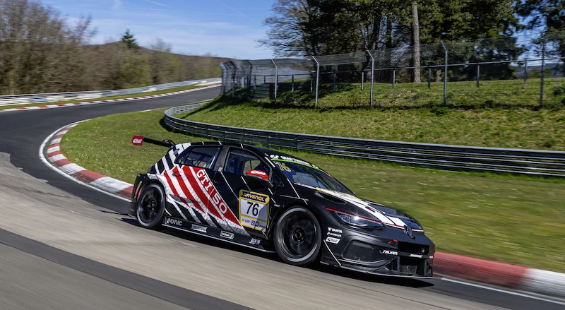Volkswagen świętuje 50-lecie GTI. Światowa premiera elektrycznego ID. Polo GTI podczas wyścigu 24h Nürburgring