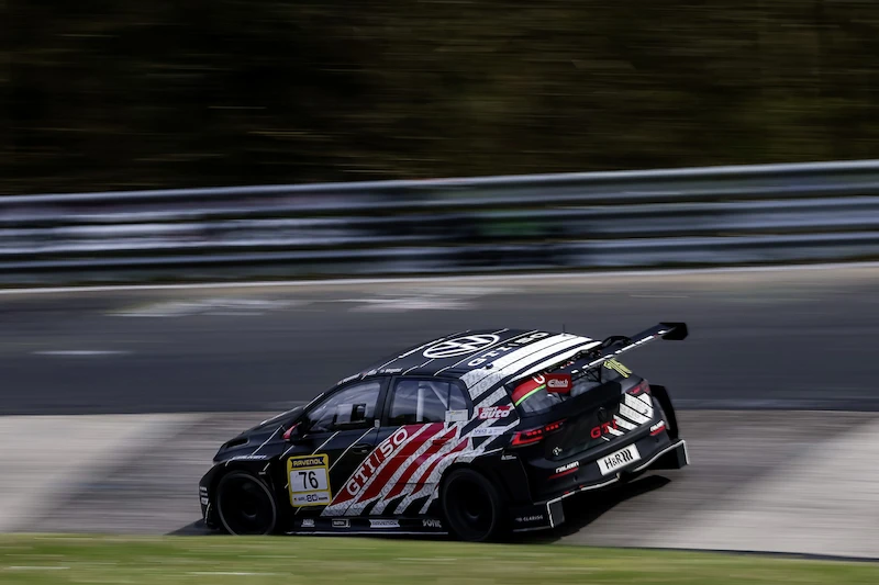 Volkswagen świętuje 50-lecie GTI. Światowa premiera elektrycznego ID. Polo GTI podczas wyścigu 24h Nürburgring - 2.