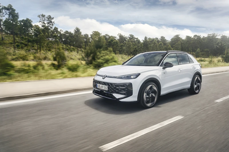 T-Roc z napędem full hybrid o mocy 136 KM już w przedsprzedaży od 138 990 zł