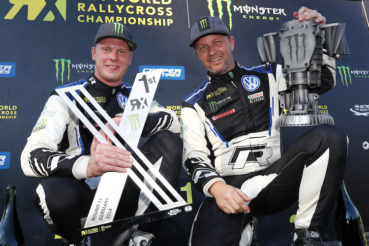 Zespół PSRX Volkswagen Szwecja wygrywa Mistrzostwa Świata FIA w Rallycrossie*