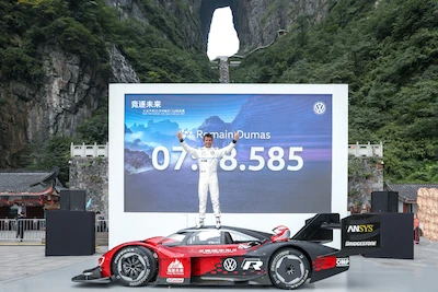 W 7 minut i 38,585 sekund do chińskiej „Bramy do Nieba”: Volkswagen ID.R ustanawia...