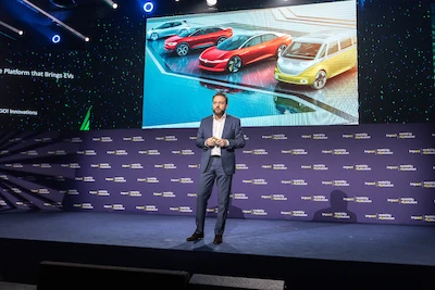 „Grupa Volkswagen od 2016 roku wdraża najbardziej kompleksową inicjatywę elektryfikacji w...
