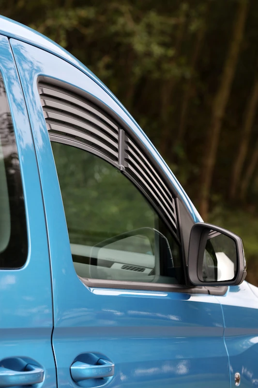 Światowa premiera: Nowy Caddy idealny na długie podróże - z wysuwaną mini kuchenką, panoramicznym szklanym dachem i jeszcze większą ilością przestrzeni - 2.