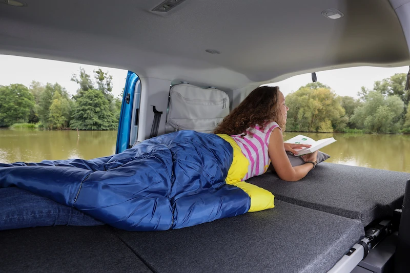 Światowa premiera: Nowy Caddy idealny na długie podróże - z wysuwaną mini kuchenką, panoramicznym szklanym dachem i jeszcze większą ilością przestrzeni - 19.