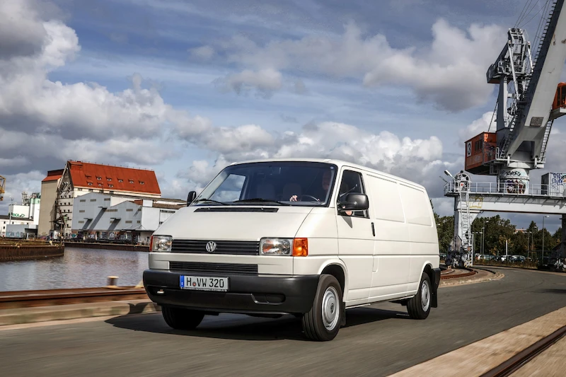 1990 - 2020: 30 lat Volkswagena Transportera T4 - 11.