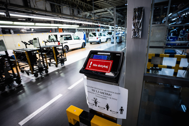 Volkswagen Poznań rozszerza działania prewencyjne   w walce przeciw koronawirusowi
