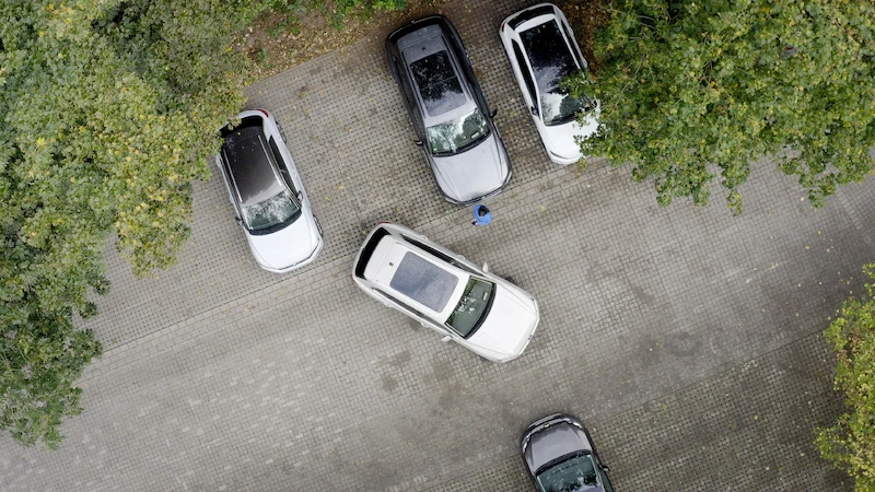 Auto sterowane smartfonem: Touarega można teraz zaparkować zdalnie - 3.