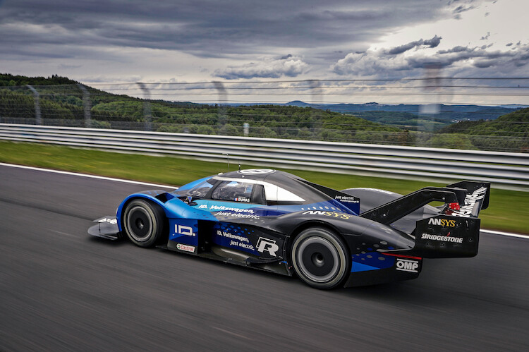 ID.R – elektryczny samochód sportowy – przechodzi do historii motorsportu z rekordowymi wynikami