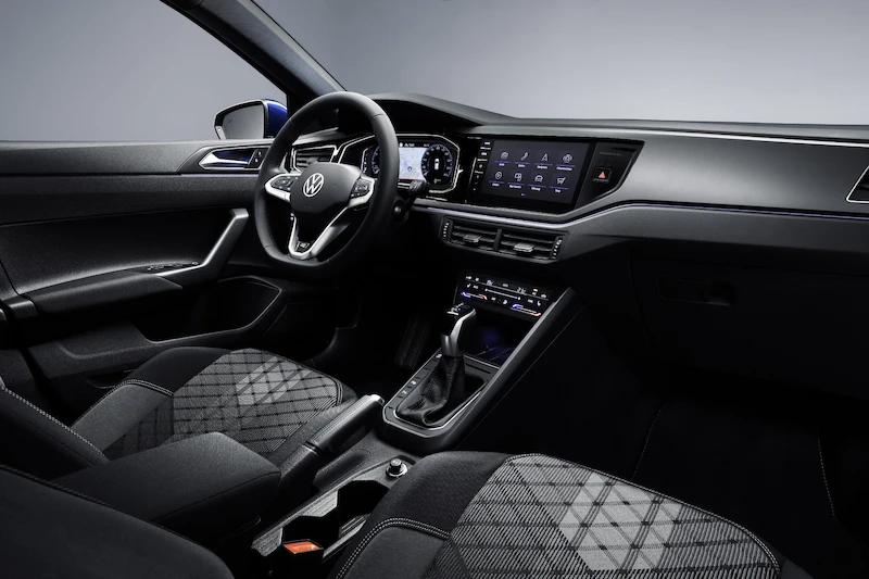 Kolejny stopień ewolucji: nowy Volkswagen Polo będzie mógł jeździć częściowo automatycznie - 8.