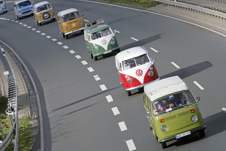 Lato 2022: Volkswagen Samochody Dostawcze zaprasza fanów na VW Bus Festival