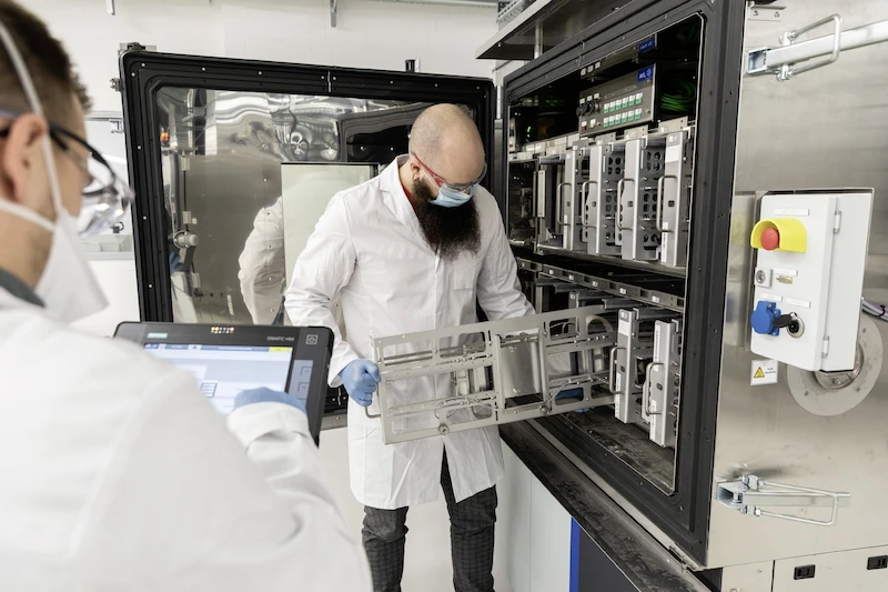 Nowe laboratoria do testowania akumulatorów: Volkswagen robi kolejny krok w kierunku rozwoju i produkcji własnych ogniw akumulatorowych - 7.