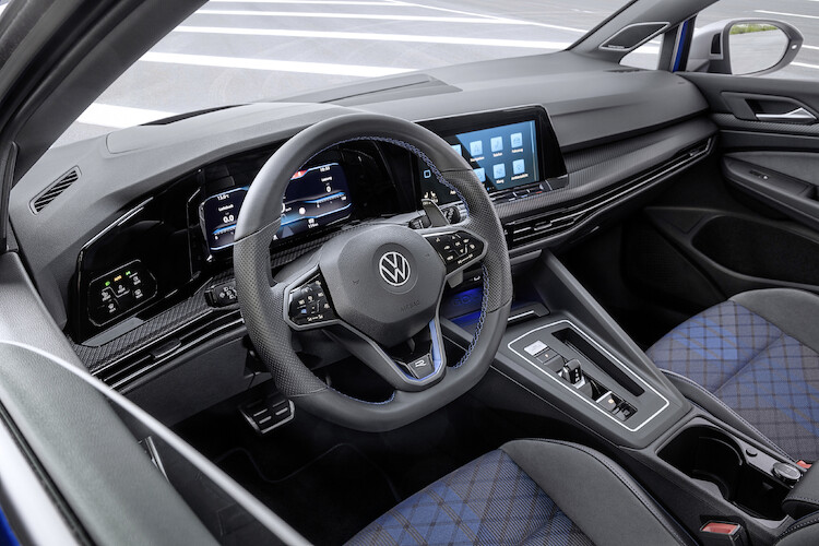 Nowy Volkswagen Golf R Variant – przestronne i wszechstronnie utalentowane kombi