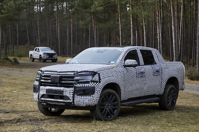 Nowa generacja specjalisty od jazdy po utwardzonych drogach i w terenie: nowy Amarok marki...