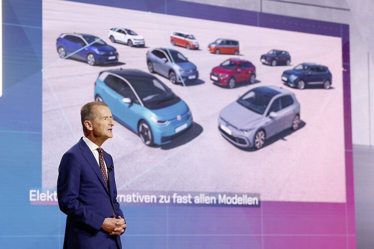 Prezes Grupy Volkswagen, Herbert Diess podczas dorocznego Walnego Zgromadzenia: „Volkswagen realizuje cele – finansowe i strategiczne”