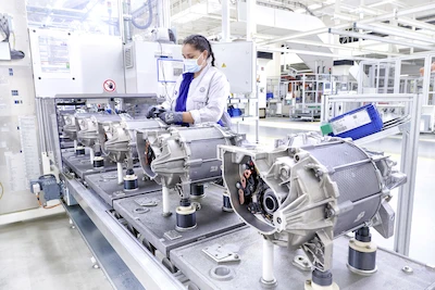 W zakładach Volkswagen Group Components rusza produkcja komponentów Volkswagena... - galeria
