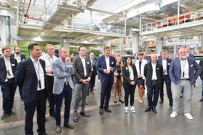 Sympozjum Volkswagen Samochody Dostawcze w zakładzie w Hanowerze: marka inwestuje 21 mln...