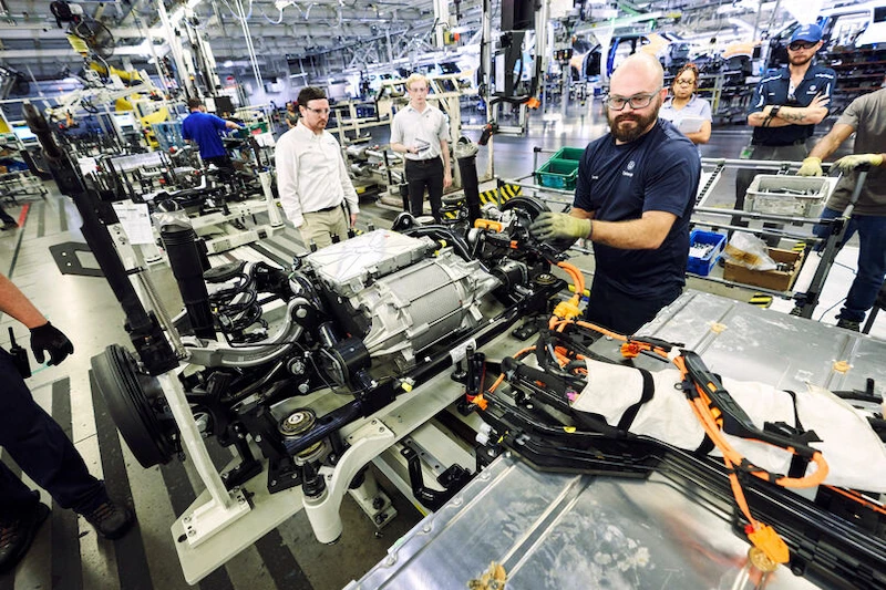 Fabryka w Chattanooga uruchomiła seryjną produkcję elektrycznego Volkswagena ID.4 - 5.