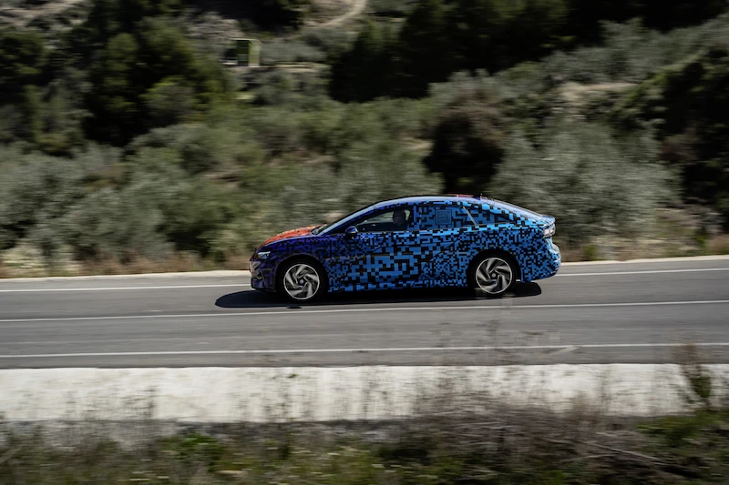 Testy nowego, elektrycznego Volkswagena ID.7 zbliżają się do końca - 26.