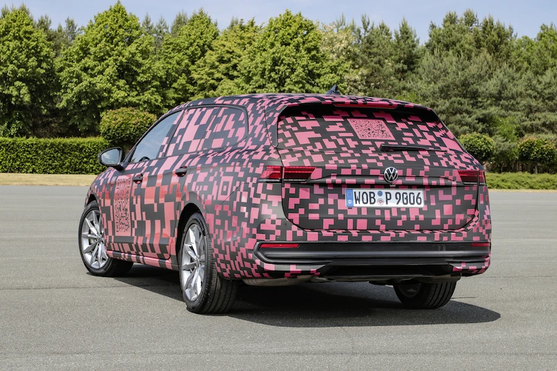 Nowy Volkswagen Passat Variant niemal gotowy - 11.