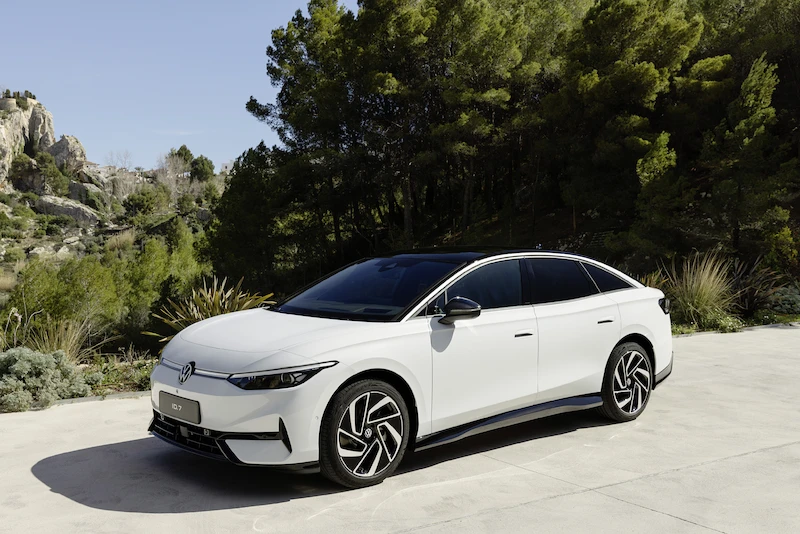 Systemy wspomagające kierowcę w Volkswagenie ID.7 zwiększają komfort i bezpieczeństwo
