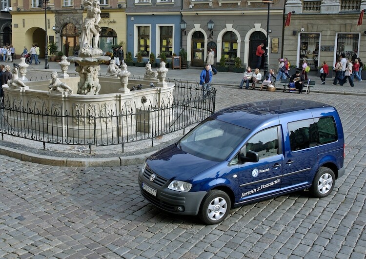 Volkswagen Samochody Dostawcze: 20 lat produkcji Volkswagena Caddy w Poznaniu