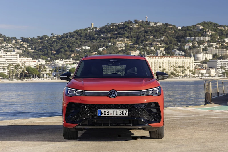 Można już zamawiać Volkswagena Tiguana z napędem hybrydowym plug-in: ceny startują od 212 290 zł  - 9.