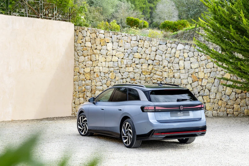 Elektryczny i wszechstronny: Volkswagen rozpoczyna przedsprzedaż modelu ID.7 Tourer - 4.