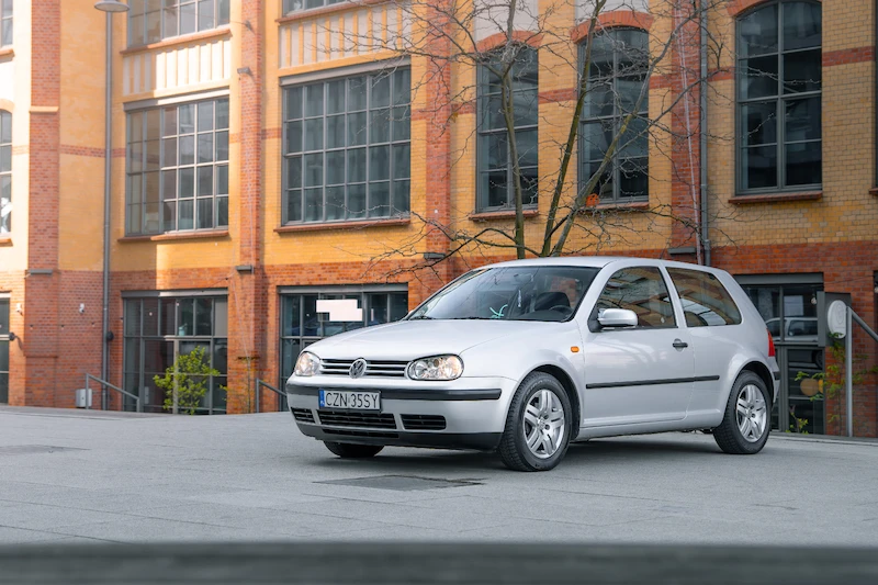 Volkswagen Golf IV – niespotykana jakość wykończenia i nowe technologie: pompowtryskiwacze i skrzynia DSG - 2.