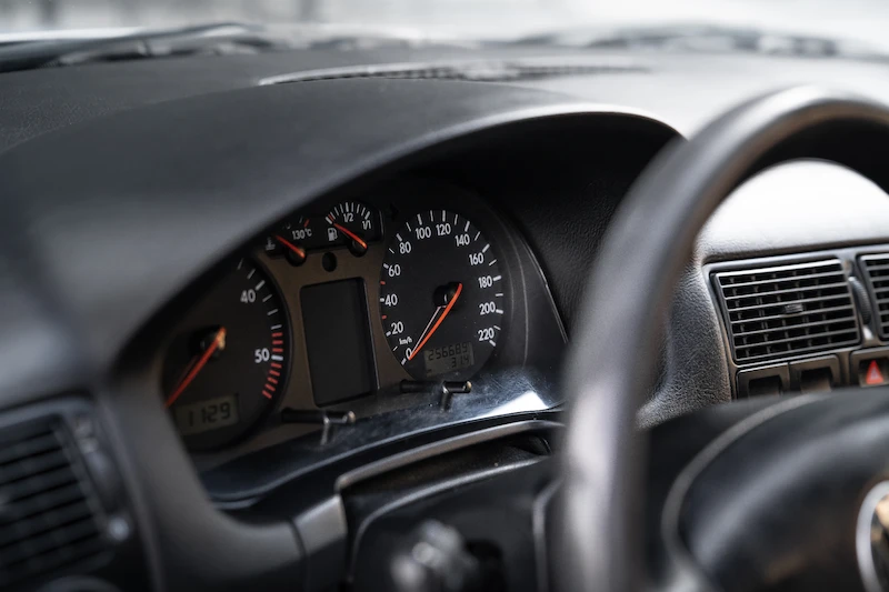 Volkswagen Golf IV – niespotykana jakość wykończenia i nowe technologie: pompowtryskiwacze i skrzynia DSG - 8.