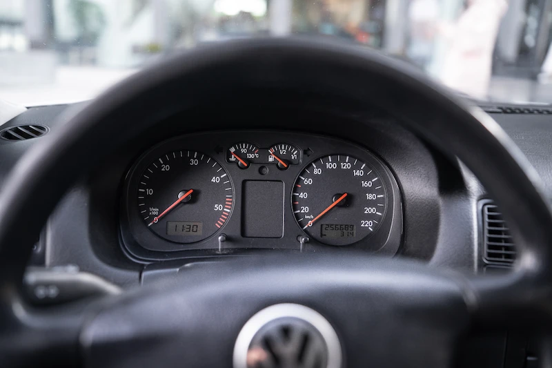 Volkswagen Golf IV – niespotykana jakość wykończenia i nowe technologie: pompowtryskiwacze i skrzynia DSG - 7.
