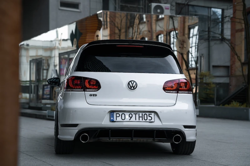 Volkswagen Golf VI – bogate wyposażenie standardowe i wysoki poziom bezpieczeństwa - 16.