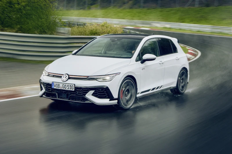 Światowa premiera podczas wyścigu 24 h: Volkswagen prezentuje nowego Golfa GTI Clubsport na Nürburgringu - 34.