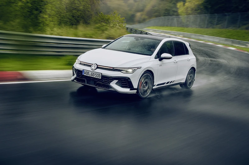 Światowa premiera podczas wyścigu 24 h: Volkswagen prezentuje nowego Golfa GTI Clubsport na Nürburgringu - 29.