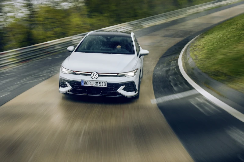 Światowa premiera podczas wyścigu 24 h: Volkswagen prezentuje nowego Golfa GTI Clubsport na Nürburgringu - 28.