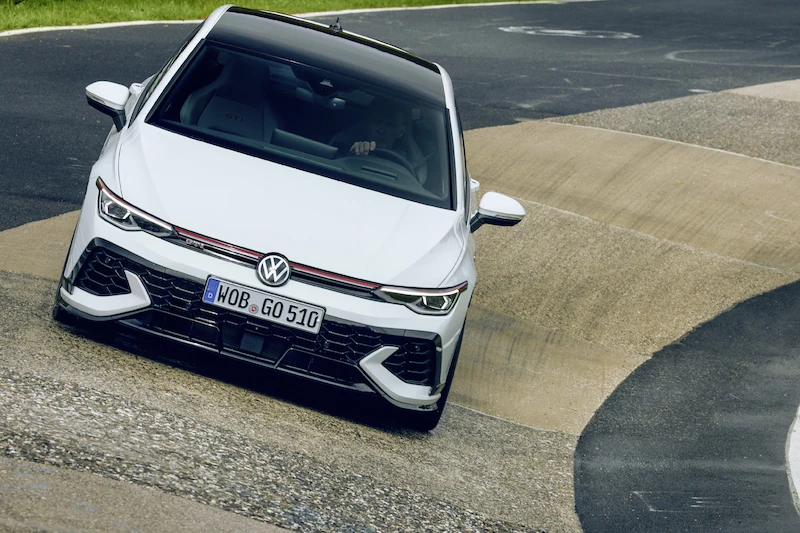 Światowa premiera podczas wyścigu 24 h: Volkswagen prezentuje nowego Golfa GTI Clubsport na Nürburgringu - 25.