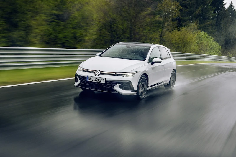 Światowa premiera podczas wyścigu 24 h: Volkswagen prezentuje nowego Golfa GTI Clubsport na Nürburgringu - 23.