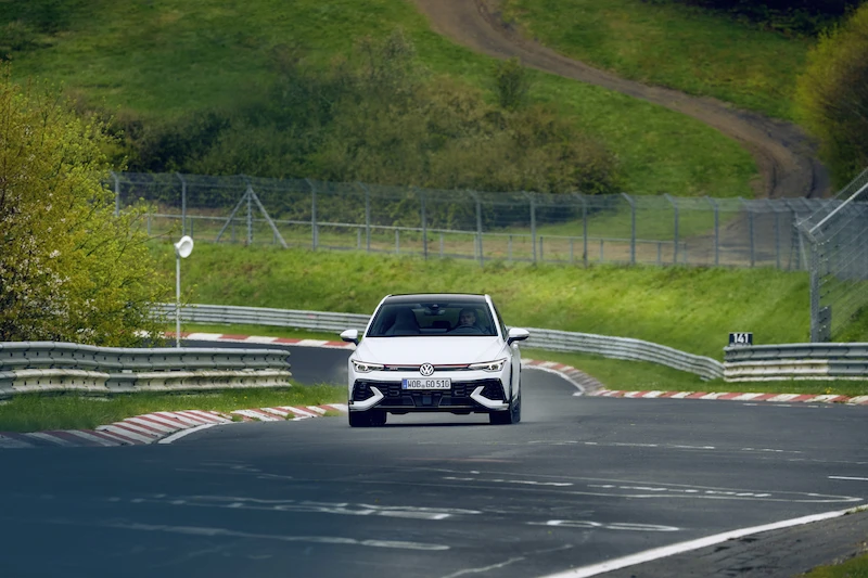 Światowa premiera podczas wyścigu 24 h: Volkswagen prezentuje nowego Golfa GTI Clubsport na Nürburgringu - 22.