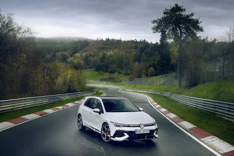 Światowa premiera podczas wyścigu 24 h: Volkswagen prezentuje nowego Golfa GTI Clubsport na Nürburgringu - 18.